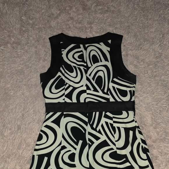Maurices Black and White Swirl Midi Dress - Picture 5 of 5